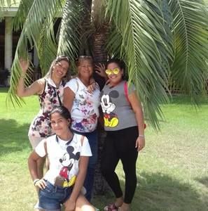 Meet your Posher, Vania